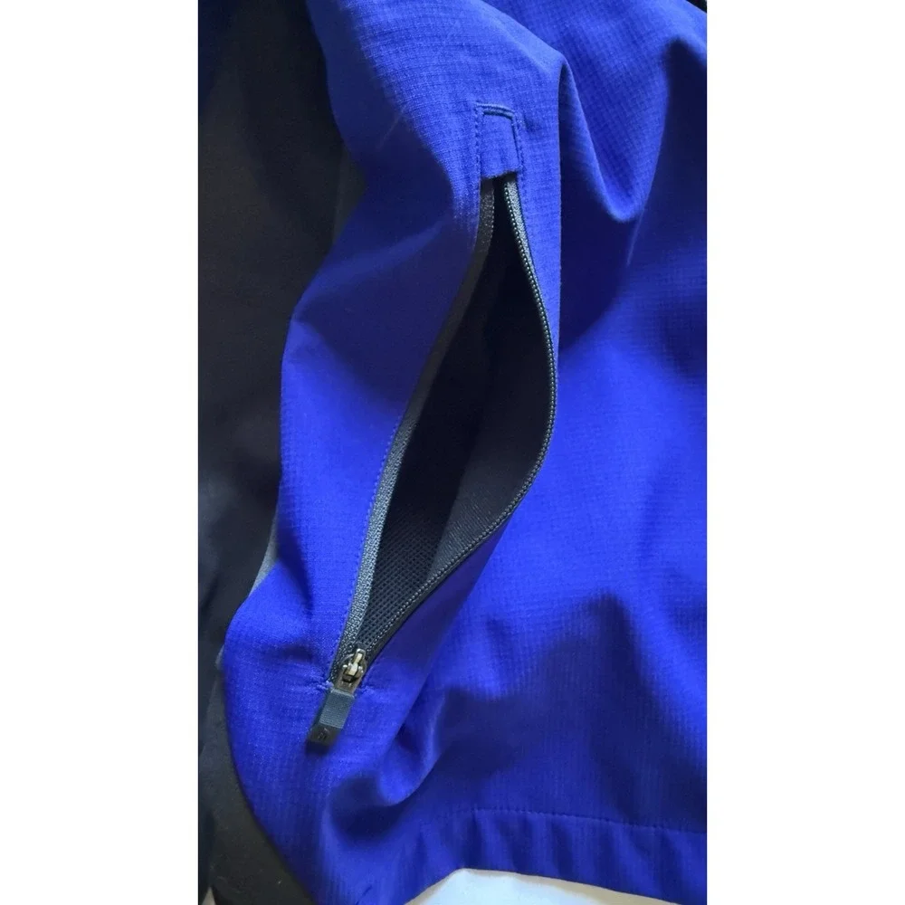 The North Face Men's Lightweight Jacket Size XL PTP 25 Length 30 Gently Used‎